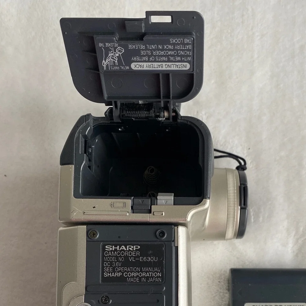 Vintage Sharp Viewcam VL-E630U Camcorder‎ Video Camera Battery Manual Untested